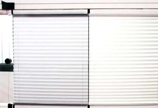 Cortinillas para cortinas de cristal